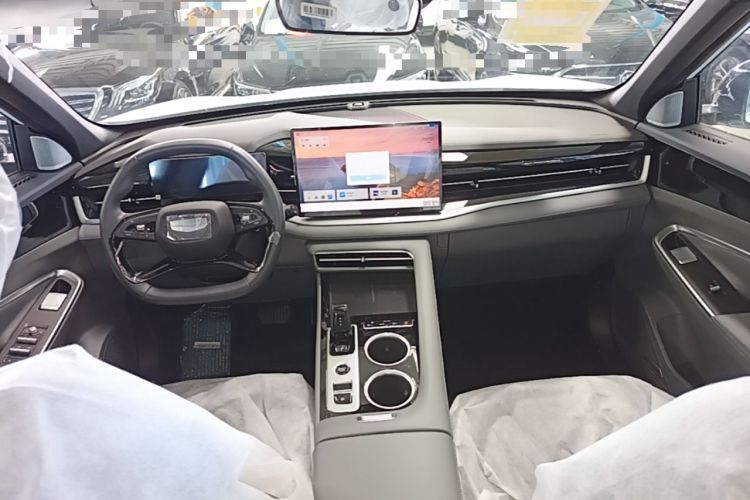 Used Geely Auto Emgrand X7 Sport 2026 Model 1.5TD Aspirational Center Console