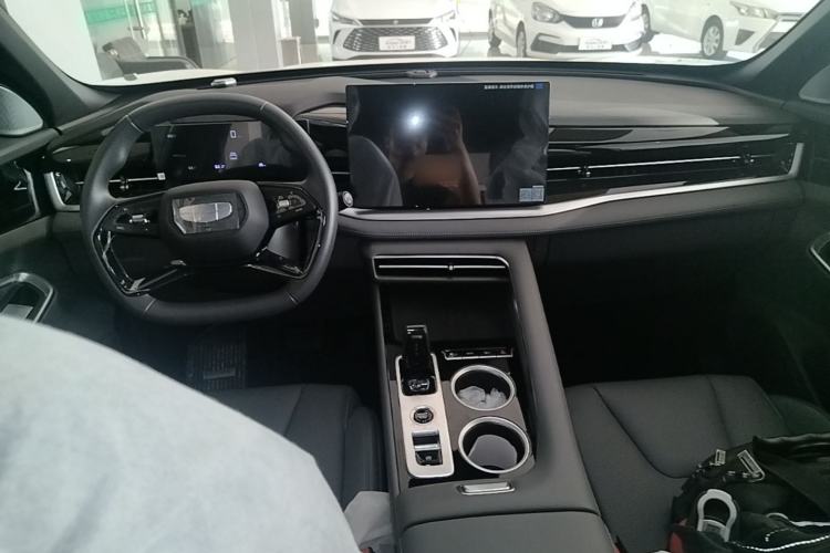 Used Geely Auto Emgrand X7 Sport 2026 Model 1.5TD Aspirational Center Console