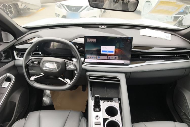 Used Geely Auto Emgrand X7 Sport 2026 Model 1.5TD Aspirational Center Console