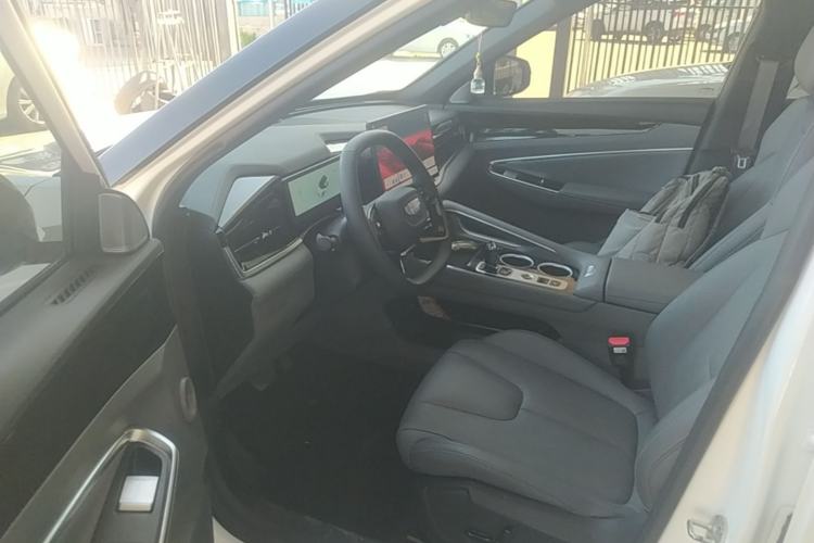 Used Geely Auto Emgrand X7 Sport 2026 Model 1.5TD Wonderful Driver Seat