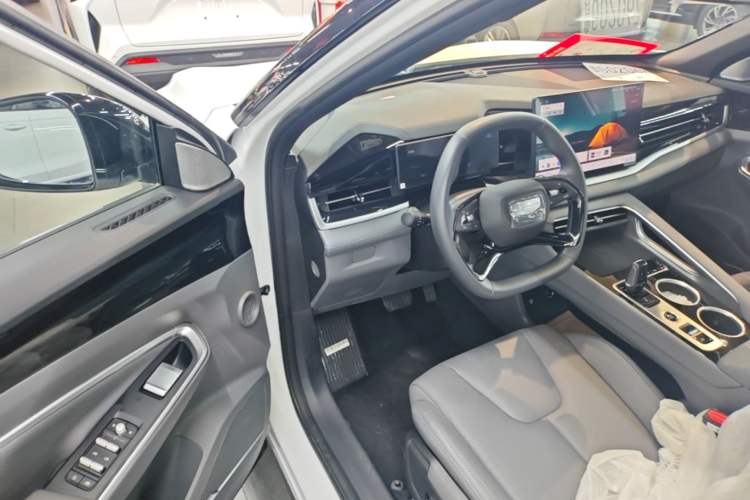 Used Geely Auto Emgrand X7 Sport 2026 Model 1.5TD Aspirational Driver Seat