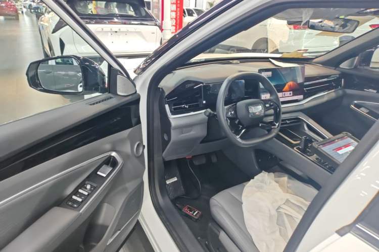 Used Geely Auto Emgrand X7 Sport 2026 Model 1.5TD Aspirational Driver Seat