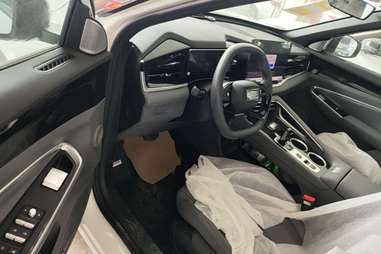 Used Geely Auto Emgrand X7 Sport 2026 Model 1.5TD Aspirational Driver Seat