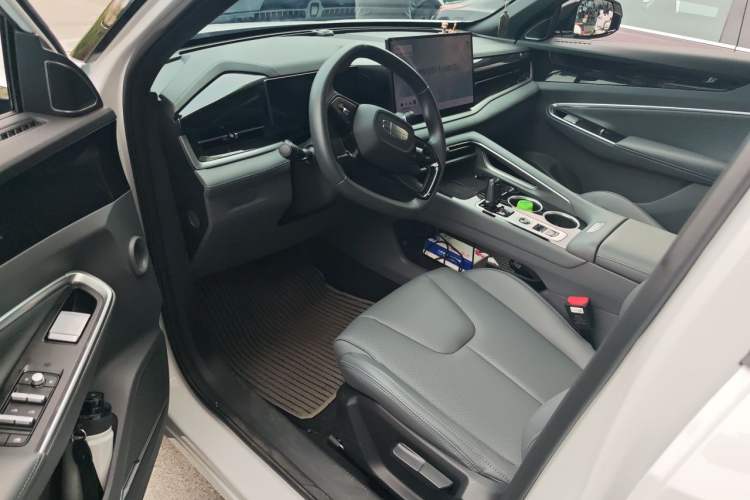 Used Geely Auto Emgrand X7 Sport 2026 Model 1.5TD Joyful Driver Seat