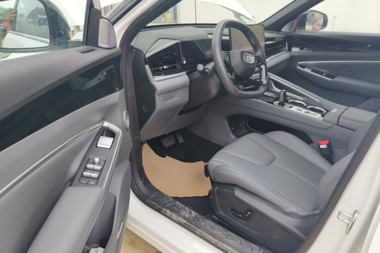 Used Geely Auto Emgrand X7 Sport 2026 Model 1.5TD Aspirational Driver Seat