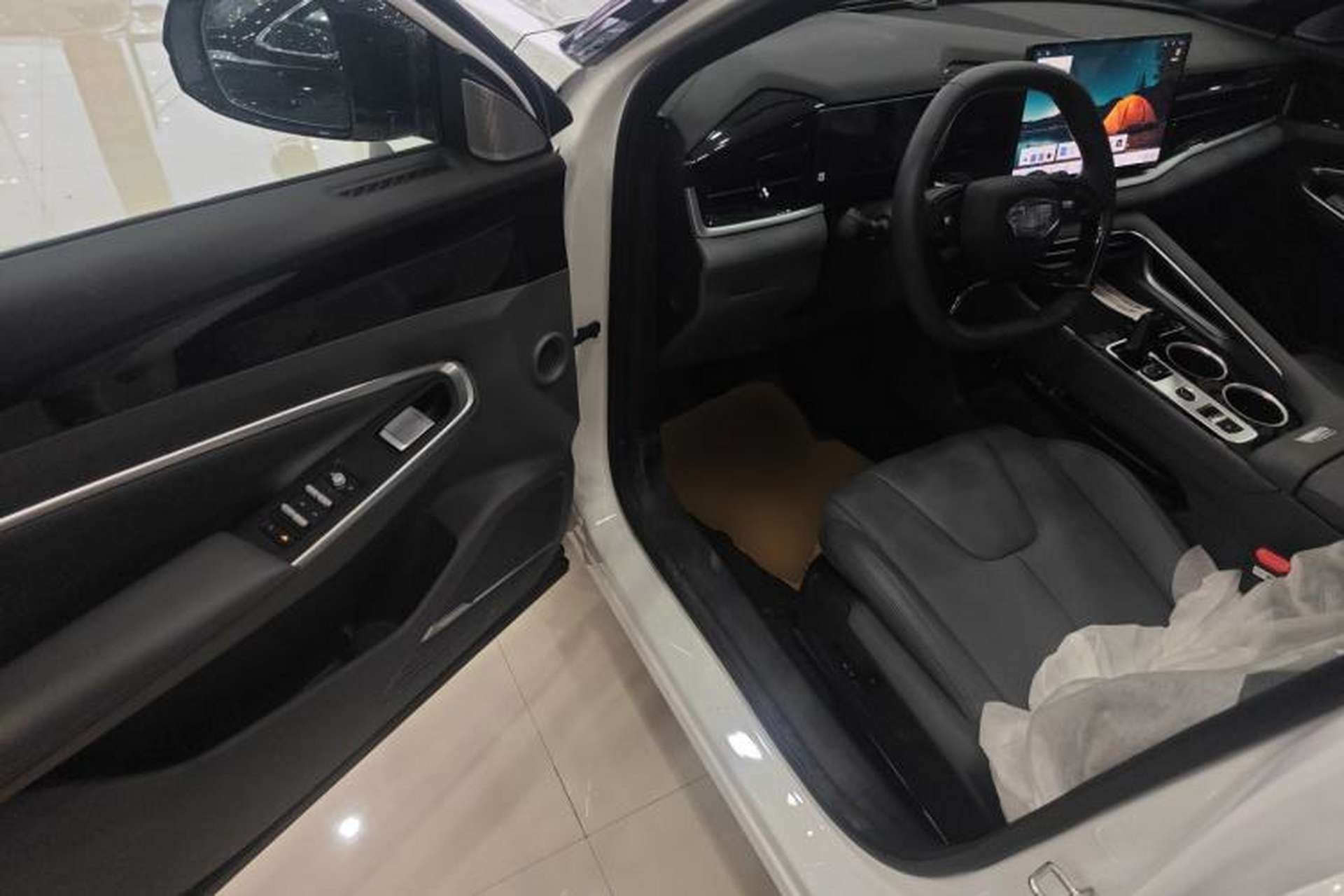 Used Geely Auto Emgrand X7 Sport 2026 Model 1.5TD Aspirational Driver Seat