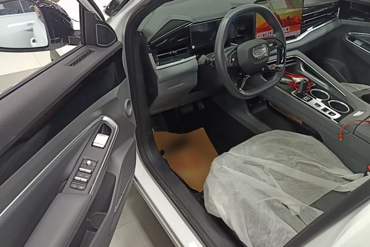 Used Geely Auto Emgrand X7 Sport 2026 Model 1.5TD Joyful Driver Seat
