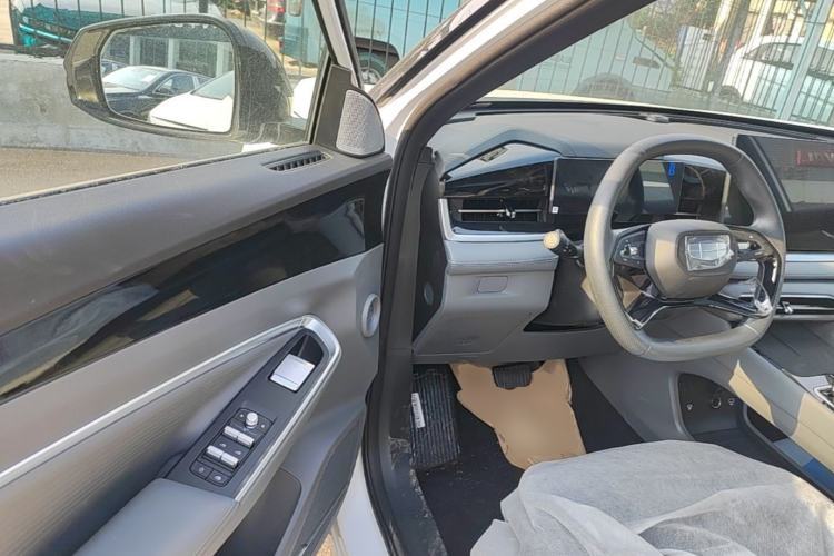 Used Geely Auto Emgrand X7 Sport 2026 Model 1.5TD Aspirational Driver Seat
