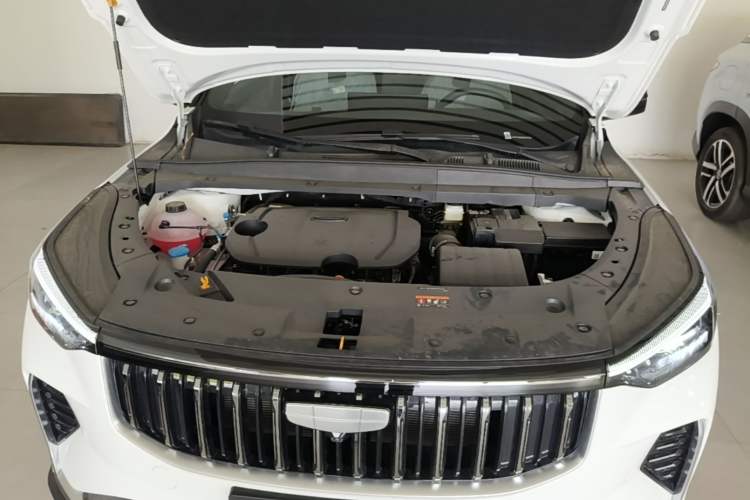 Used Geely Auto Emgrand X7 Sport 2026 Model 1.5TD Aspirational Engine Bay
