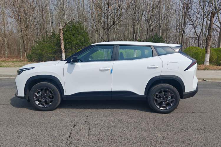 Used Geely Auto Emgrand X7 Sport 2026 Model 1.5TD Joyful Exterior 2