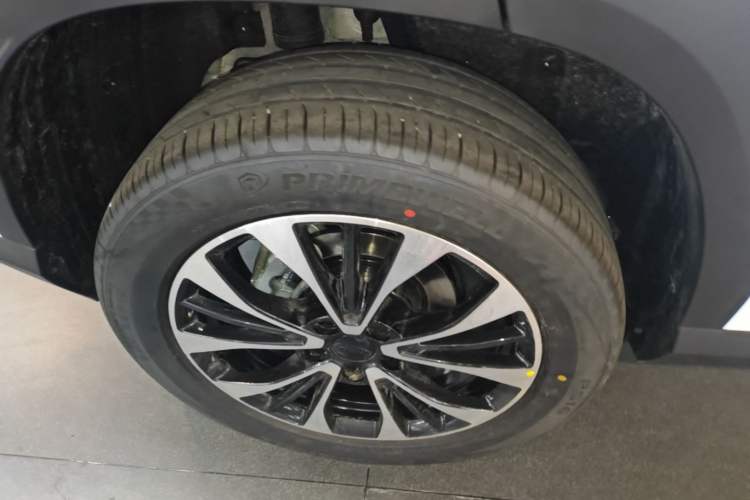 Used Geely Auto Emgrand X7 Sport 2026 Model 1.5TD Aspirational Exterior 5