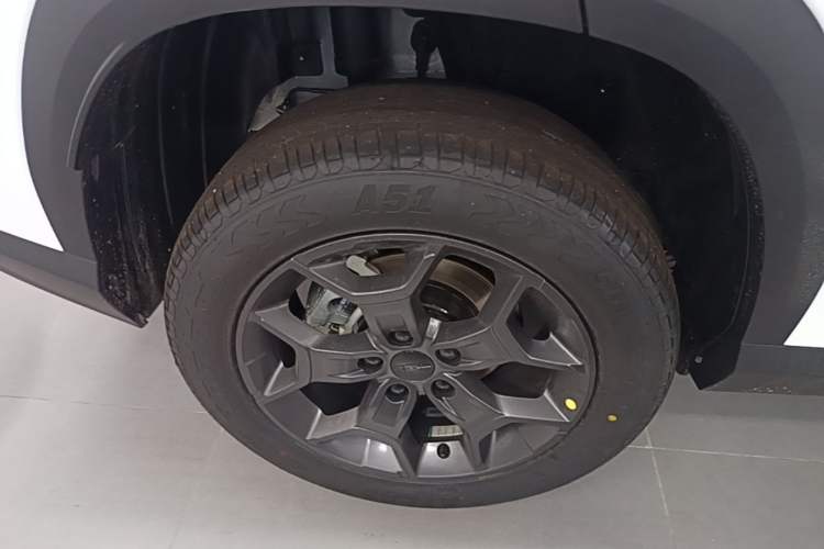 Used Geely Auto Emgrand X7 Sport 2026 Model 1.5TD Joyful Exterior 5
