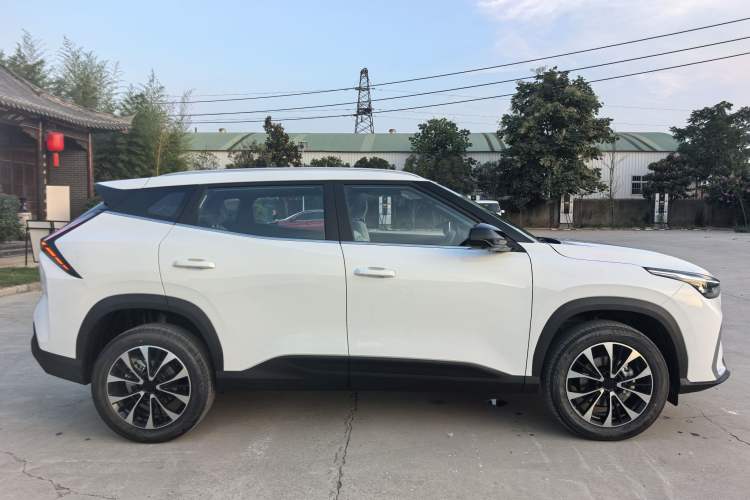 Used Geely Auto Emgrand X7 Sport 2026 Model 1.5TD Aspirational Exterior 6