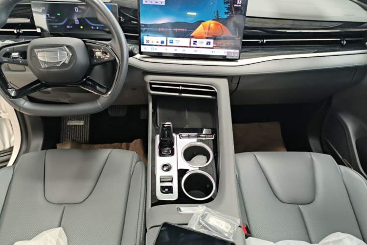 Used Geely Auto Emgrand X7 Sport 2026 Model 1.5TD Aspirational Gear Lever