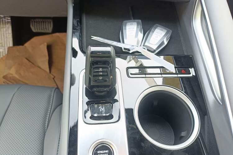 Used Geely Auto Emgrand X7 Sport 2026 Model 1.5TD Joyful Gear Lever