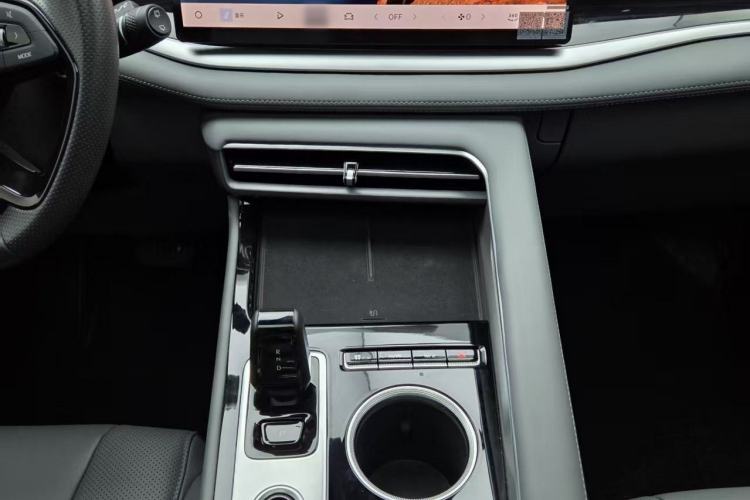Used Geely Auto Emgrand X7 Sport 2026 Model 1.5TD Aspirational Gear Lever