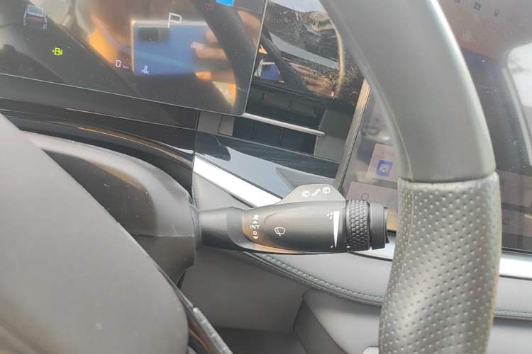 Used Geely Auto Emgrand X7 Sport 2026 Model 1.5TD Aspirational Gear Lever