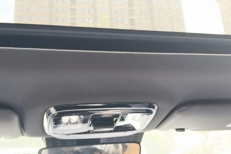 Used Geely Auto Emgrand X7 Sport 2026 Model 1.5TD Aspirational Headliner