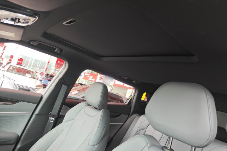 Used Geely Auto Emgrand X7 Sport 2026 Model 1.5TD Aspirational Headliner