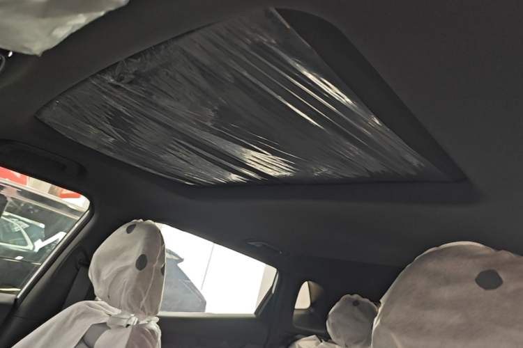 Used Geely Auto Emgrand X7 Sport 2026 Model 1.5TD Aspirational Headliner