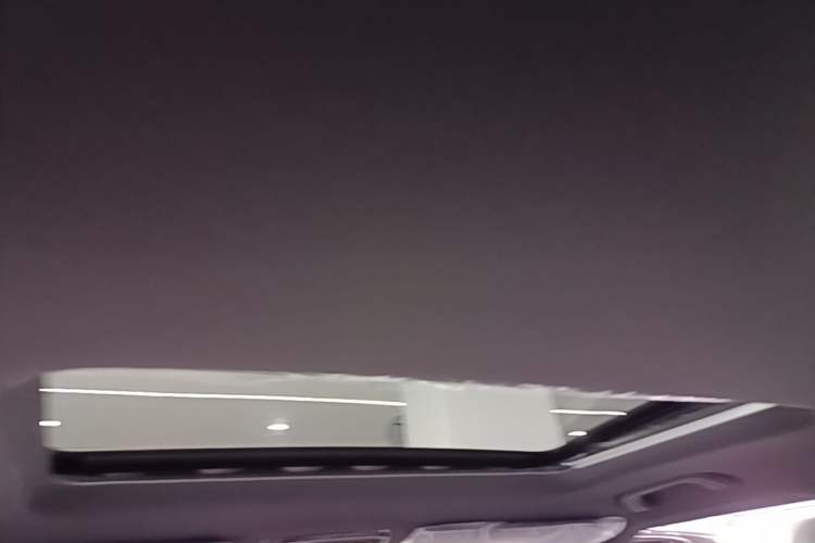 Used Geely Auto Emgrand X7 Sport 2026 Model 1.5TD Joyful Headliner