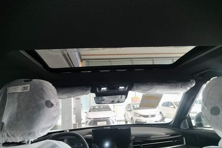 Used Geely Auto Emgrand X7 Sport 2026 Model 1.5TD Aspirational Headliner