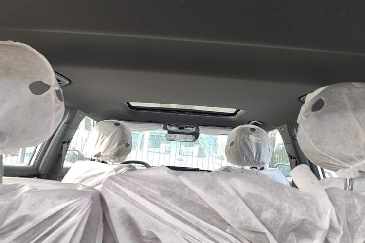 Used Geely Auto Emgrand X7 Sport 2026 Model 1.5TD Aspirational Headliner