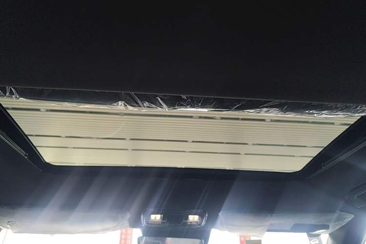 Used Geely Auto Emgrand X7 Sport 2026 Model 1.5TD Aspirational Headliner