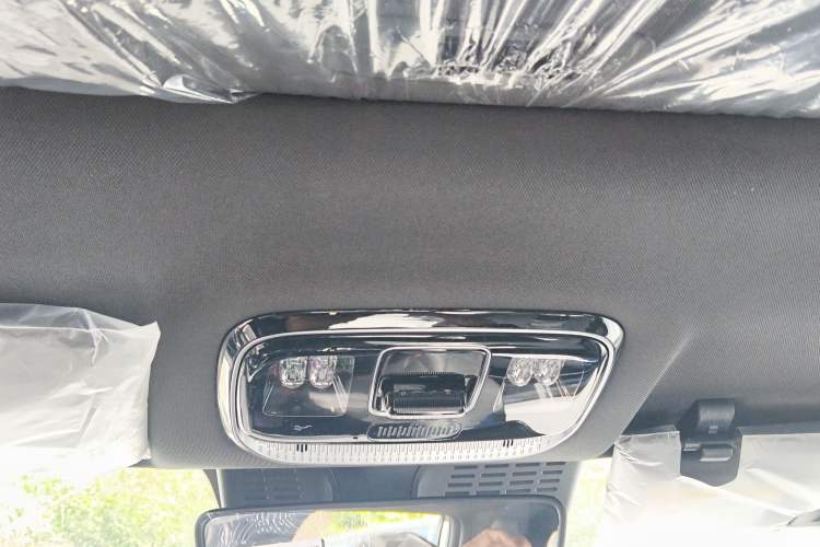 Used Geely Auto Emgrand X7 Sport 2026 Model 1.5TD Aspirational Headliner
