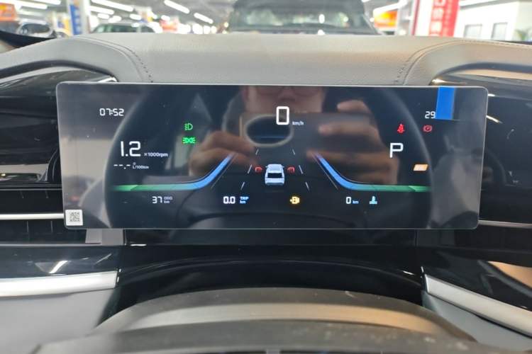 Used Geely Auto Emgrand X7 Sport 2026 Model 1.5TD Aspirational Instrument Cluster