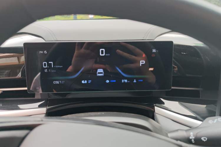 Used Geely Auto Emgrand X7 Sport 2026 Model 1.5TD Joyful Instrument Cluster