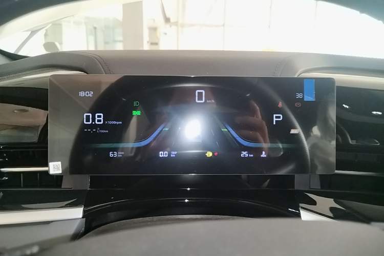 Used Geely Auto Emgrand X7 Sport 2026 Model 1.5TD Aspirational Instrument Cluster