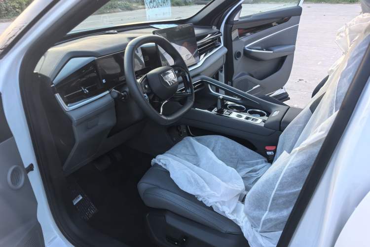 Used Geely Auto Emgrand X7 Sport 2026 Model 1.5TD Aspirational Interior 2