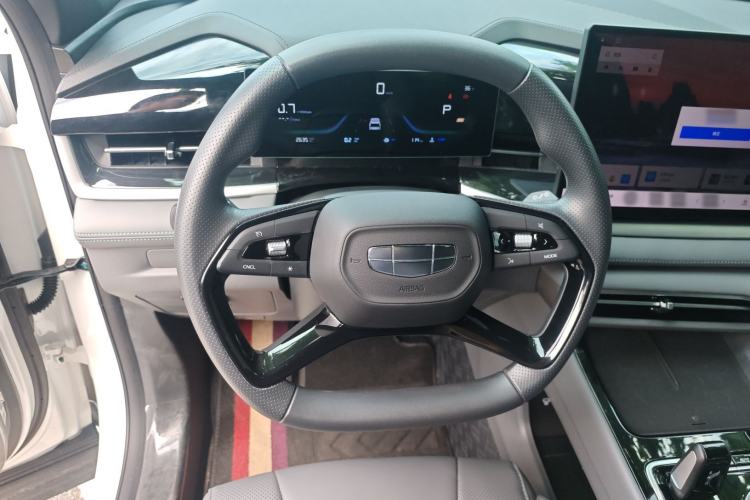 Used Geely Auto Emgrand X7 Sport 2026 Model 1.5TD Aspirational Interior 4