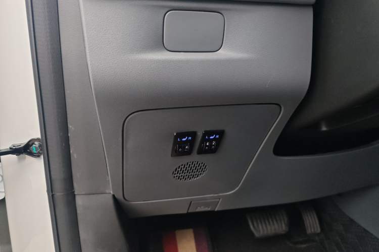 Used Geely Auto Emgrand X7 Sport 2026 Model 1.5TD Aspirational Interior 5