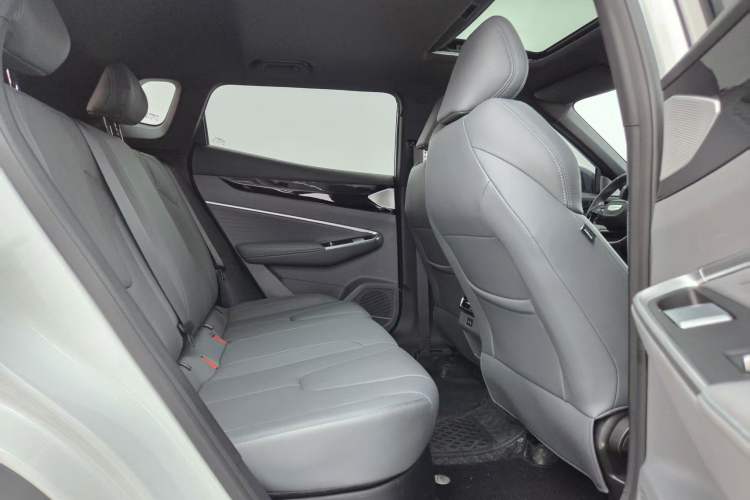 Used Geely Auto Emgrand X7 Sport 2026 Model 1.5TD Aspirational Interior 7
