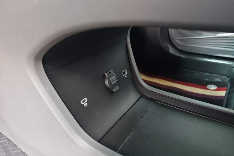 Used Geely Auto Emgrand X7 Sport 2026 Model 1.5TD Aspirational Interior 8