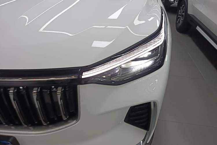 Used Geely Auto Emgrand X7 Sport 2026 Model 1.5TD Joyful Left Front Headlight