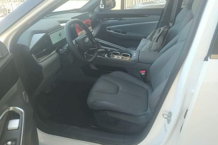 Used Geely Auto Emgrand X7 Sport 2026 Model 1.5TD Wonderful Left Front Seat