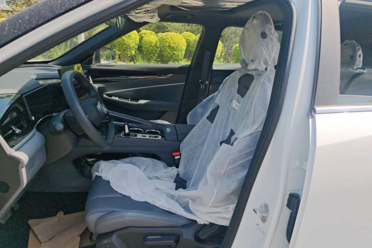Used Geely Auto Emgrand X7 Sport 2026 Model 1.5TD Joyful Left Front Seat
