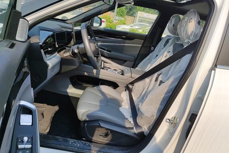 Used Geely Auto Emgrand X7 Sport 2026 Model 1.5TD Aspirational Left Front Seat