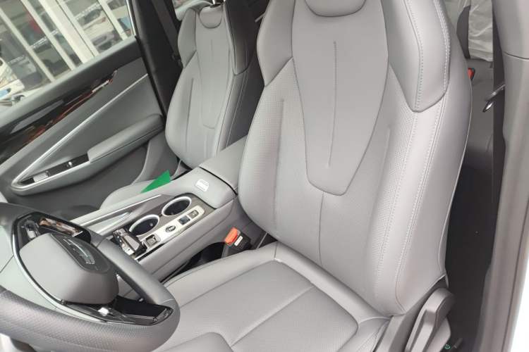 Used Geely Auto Emgrand X7 Sport 2026 Model 1.5TD Joyful Left Front Seat