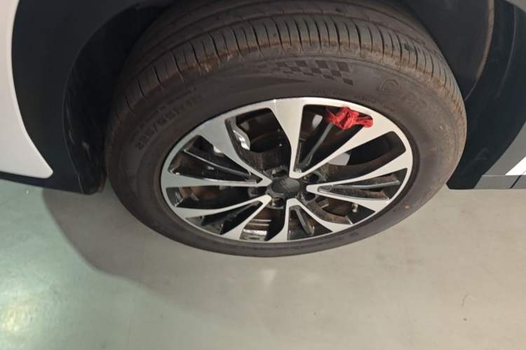 Used Geely Auto Emgrand X7 Sport 2026 Model 1.5TD Wonderful Left Front Wheel Hub