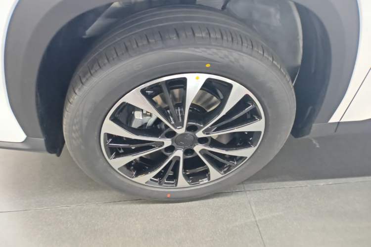 Used Geely Auto Emgrand X7 Sport 2026 Model 1.5TD Aspirational Left Front Wheel Hub