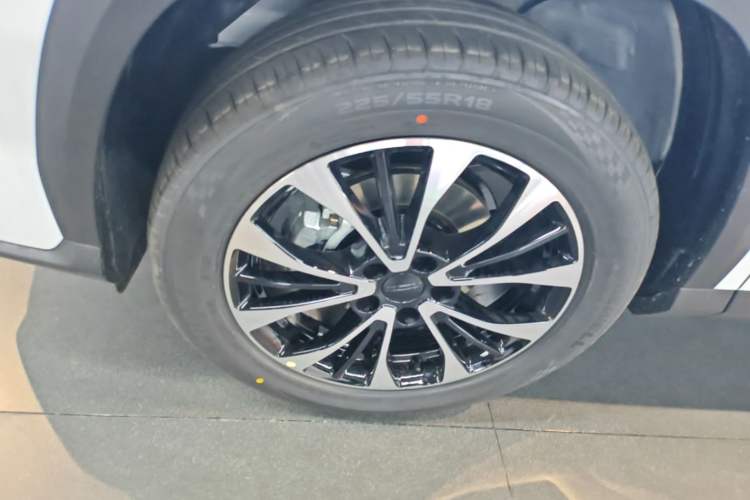 Used Geely Auto Emgrand X7 Sport 2026 Model 1.5TD Aspirational Left Front Wheel Hub