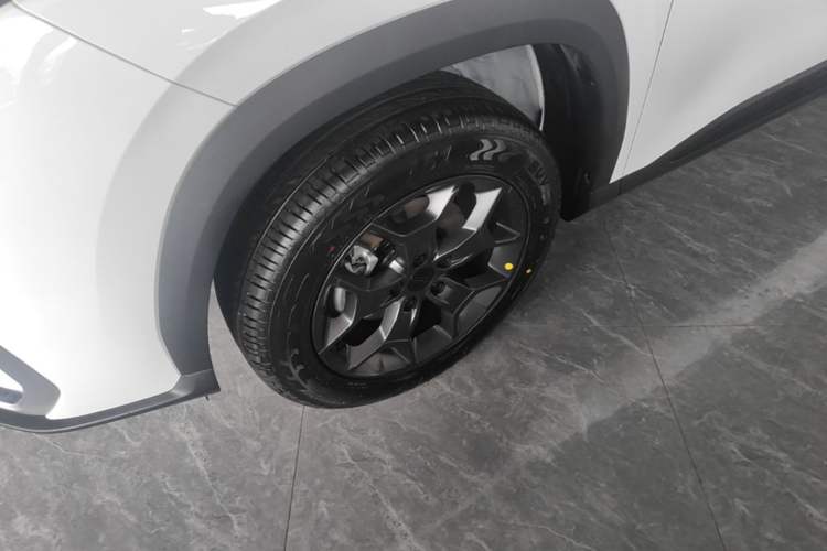 Used Geely Auto Emgrand X7 Sport 2026 Model 1.5TD Joyful Left Front Wheel Hub
