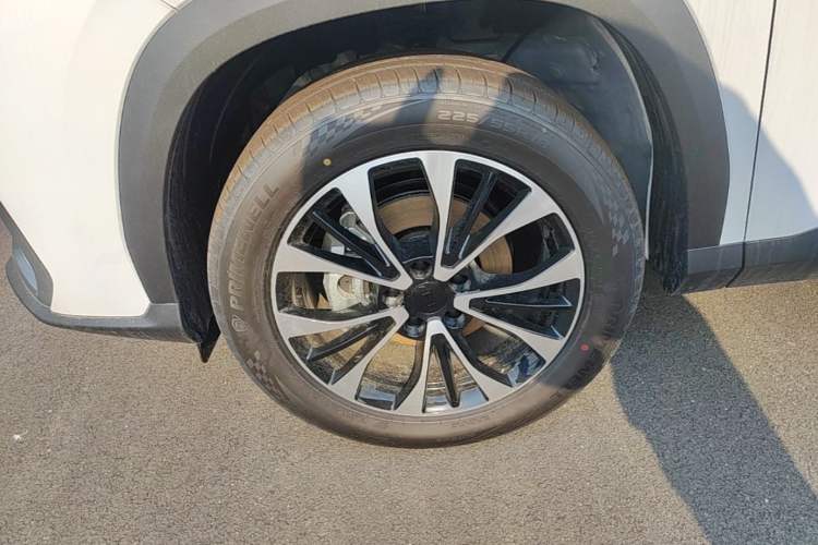 Used Geely Auto Emgrand X7 Sport 2026 Model 1.5TD Aspirational Left Front Wheel Hub
