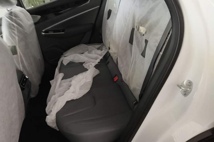 Used Geely Auto Emgrand X7 Sport 2026 Model 1.5TD Aspirational Left Rear Seat