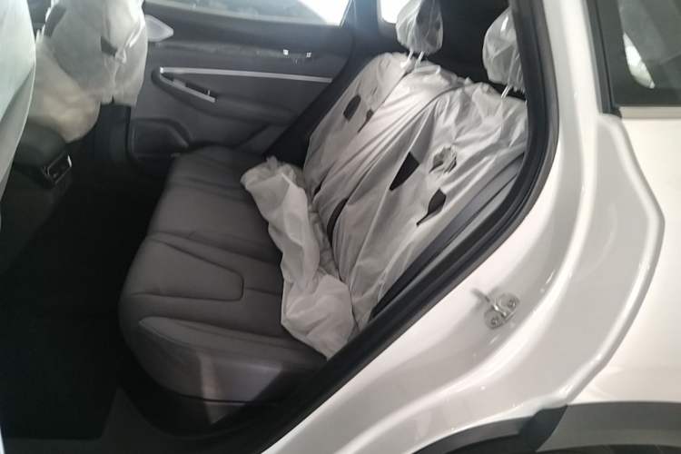 Used Geely Auto Emgrand X7 Sport 2026 Model 1.5TD Aspirational Left Rear Seat