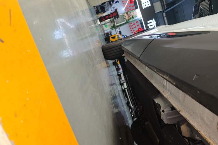 Used Geely Auto Emgrand X7 Sport 2026 Model 1.5TD Wonderful Left Side Sill
